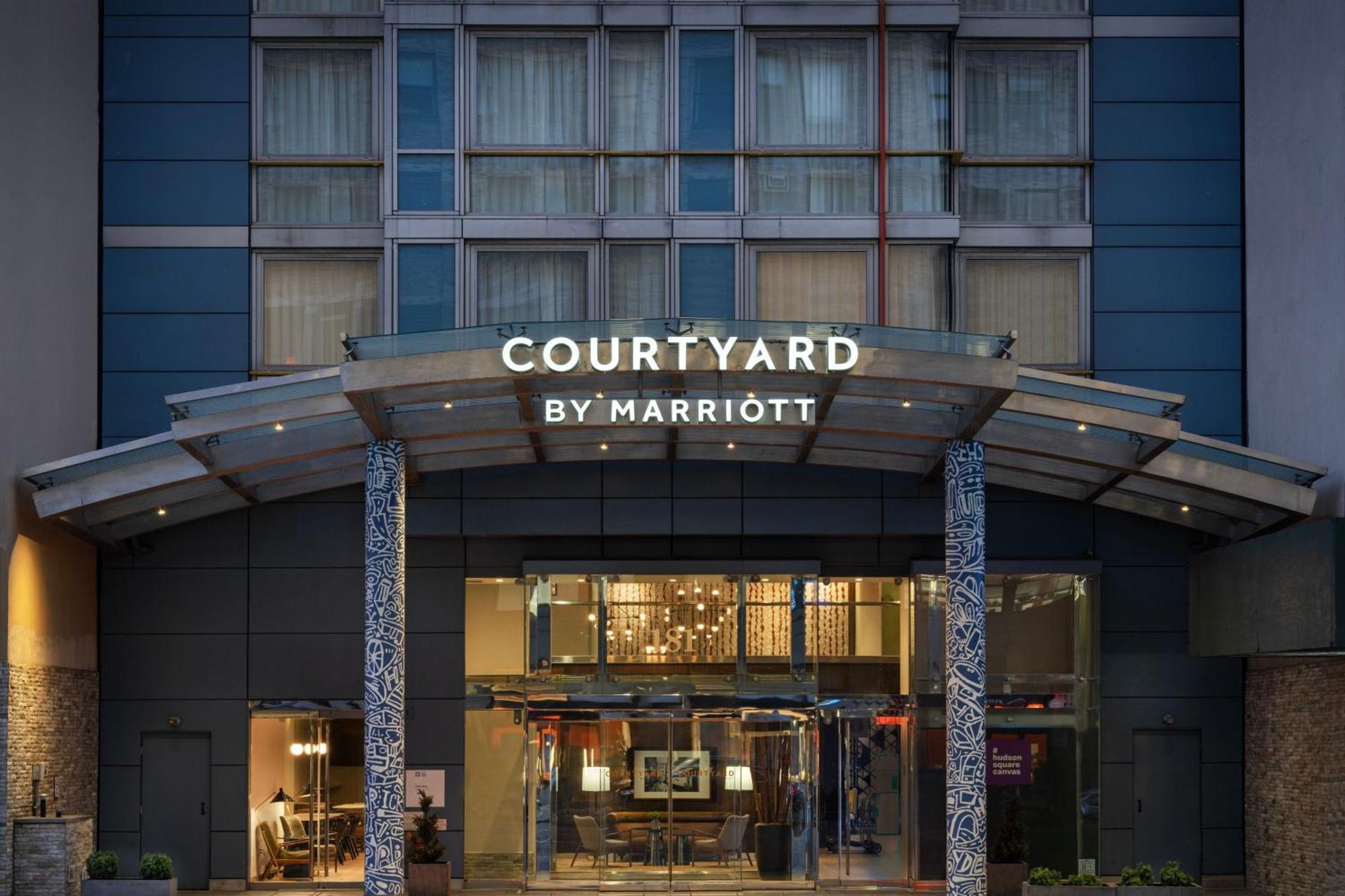 Courtyard By Marriott New York Manhattan / Soho Hotel Exterior photo